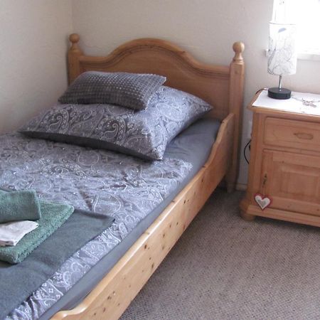 #2 Ruhiges Gemuetliches Ferienzimmer Mit 2 Einzelbetten Gemeinschaftsbad W-Lan Airport Nah Late Night Check In Haus Nr 9,5 Trunkelsberg Exteriör bild